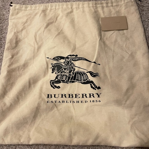 NWT Burberry London Grainy Leather Medium Cale Hobo Tote Bag - 💯 Authentic - Picture 4 of 5
